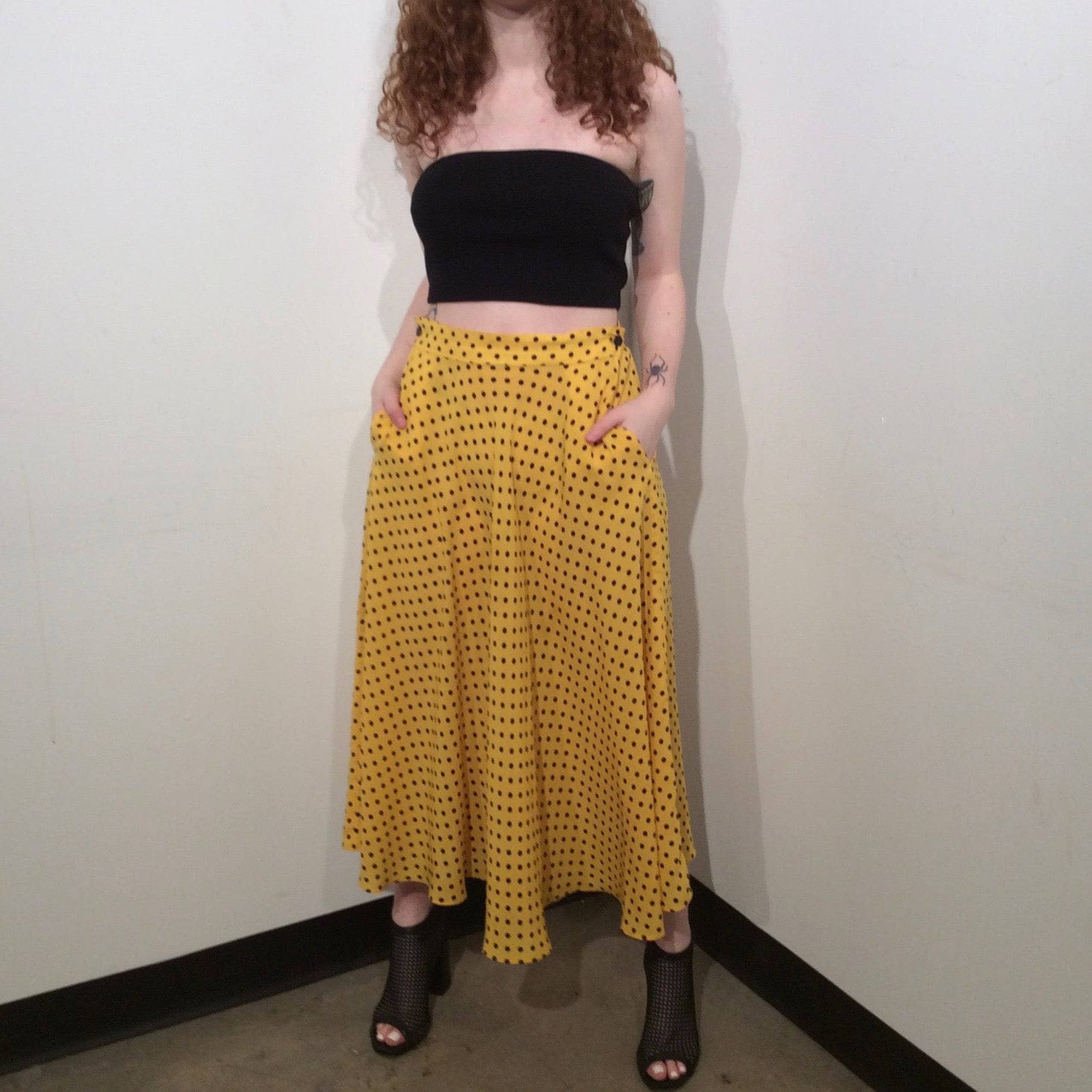 1990s Midi Length Yellow Polka Dot Flowy Skirt Medium - Image 3