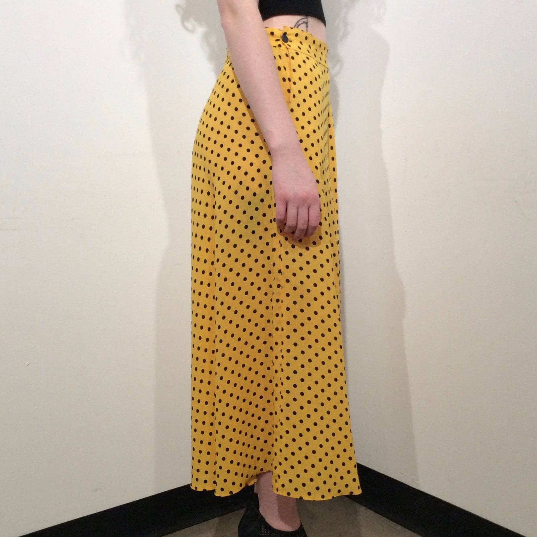 1990s Midi Length Yellow Polka Dot Flowy Skirt Medium - Image 4