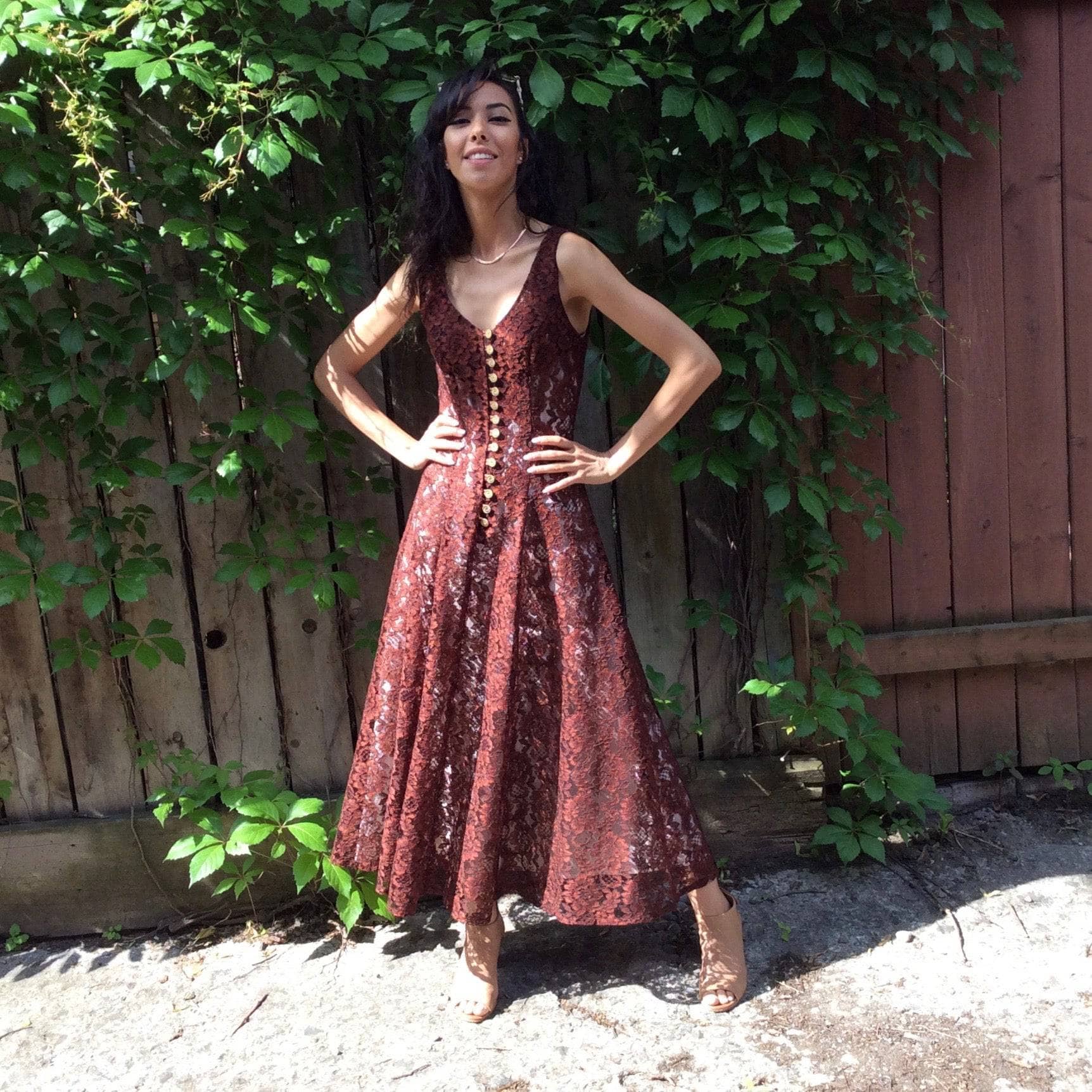 1990s Sleeveless Brown Lace Midi-Length Dress S - Image 6