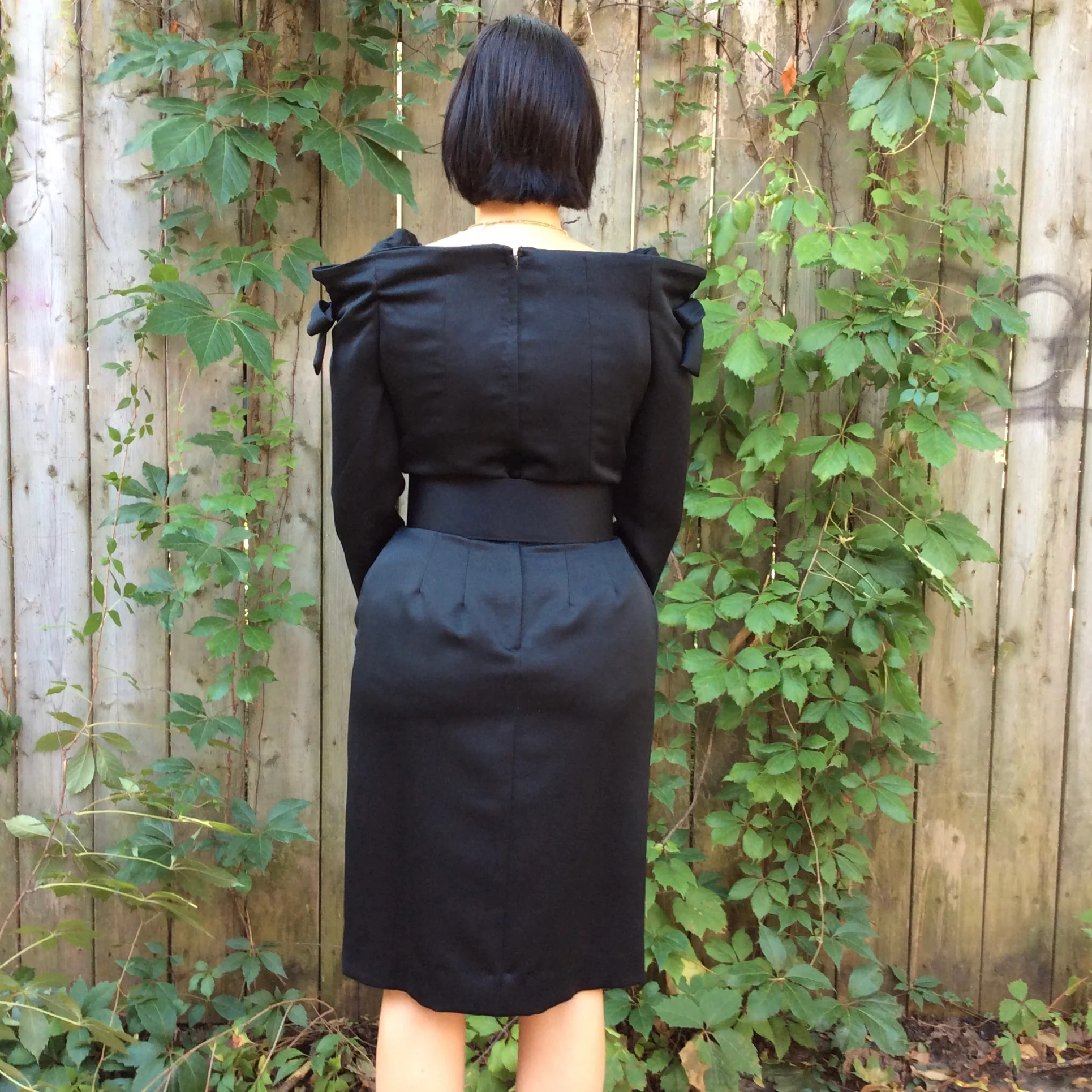 1990s Victor Costa Off-Shoulder Long Sleeve Black Dress Medium - Image 4