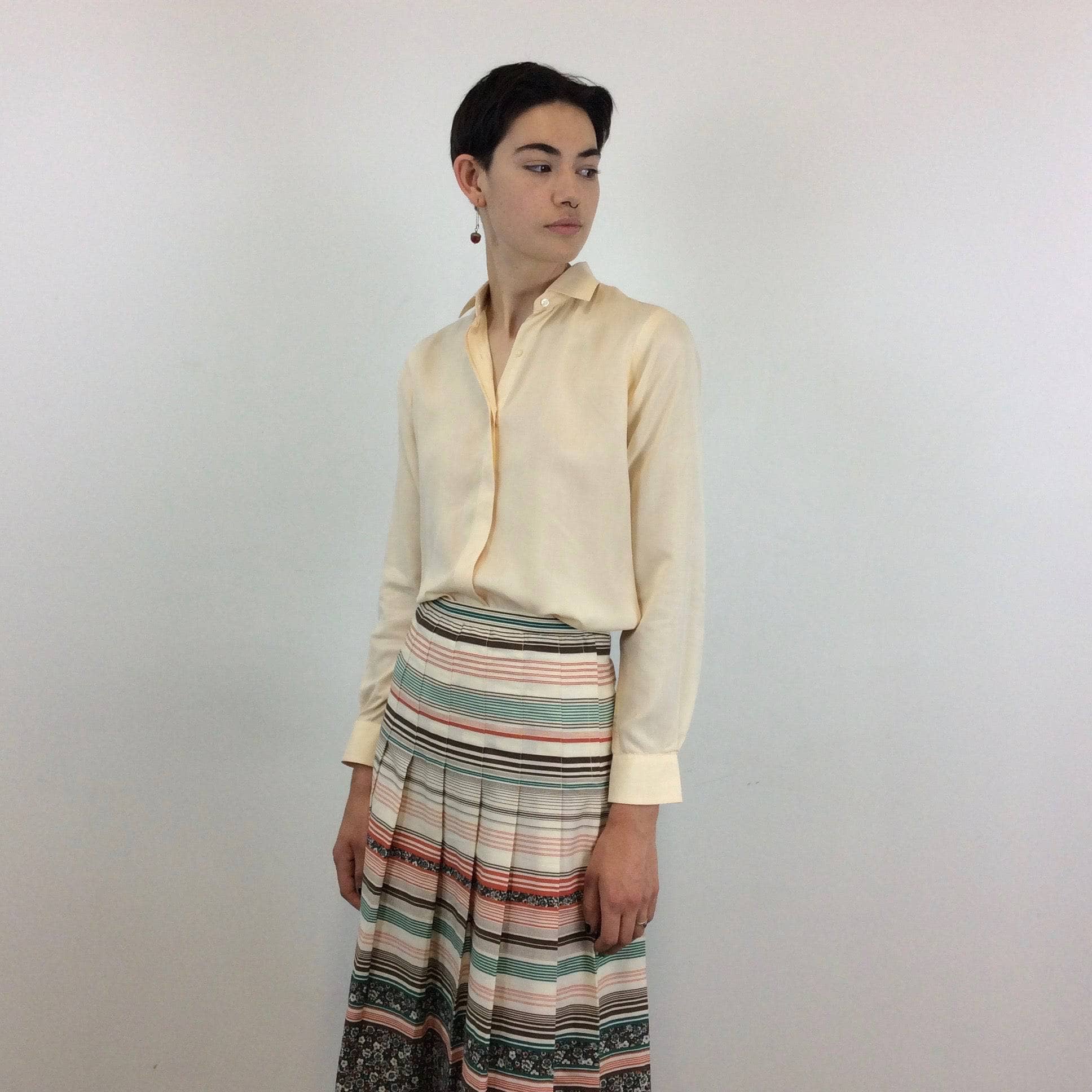 Aquascutum Classic Button Up Silk Blouse Medium - Image 4
