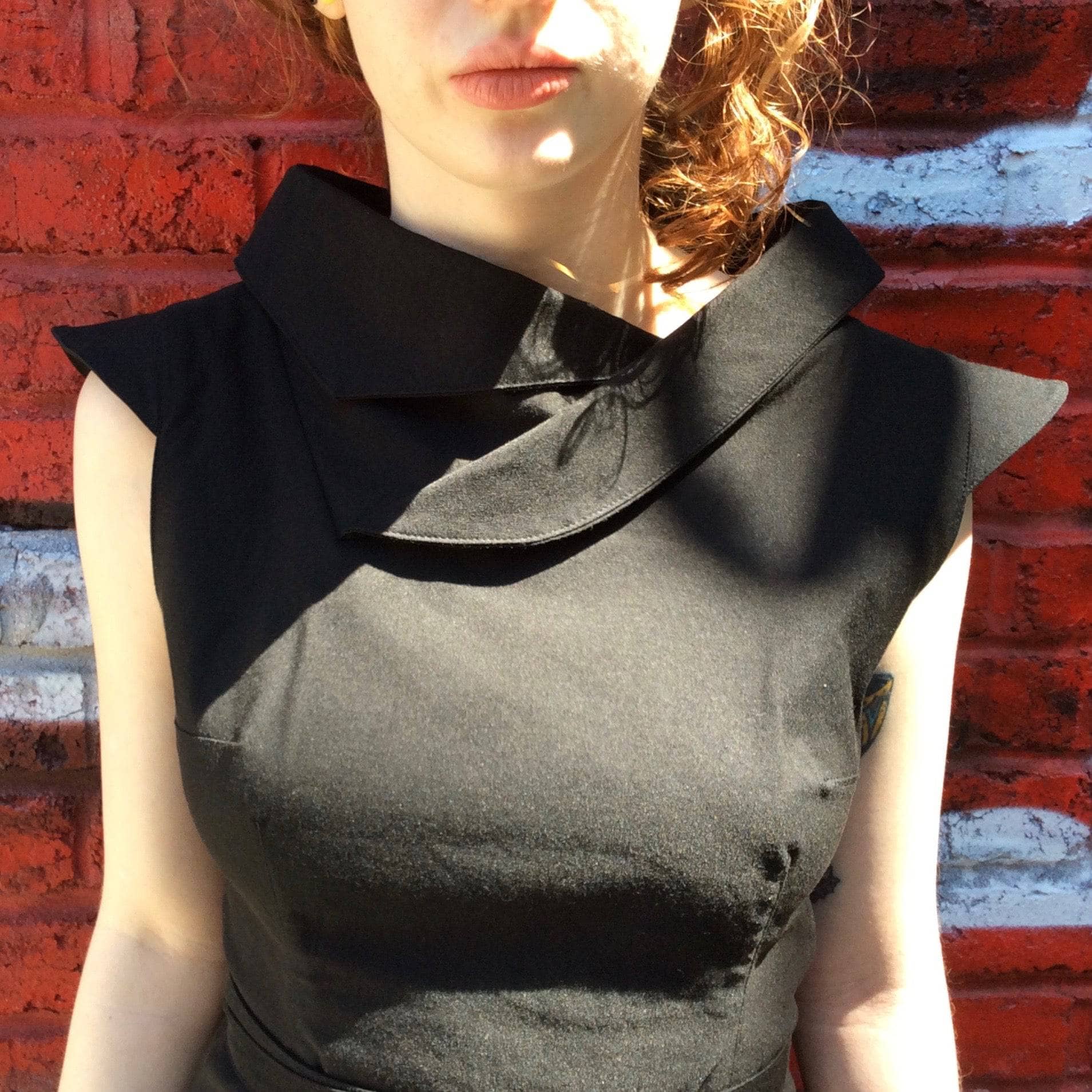 2000s "Kitchen ORANGE" Black sleeveless cocktail dress S/M - Image 5