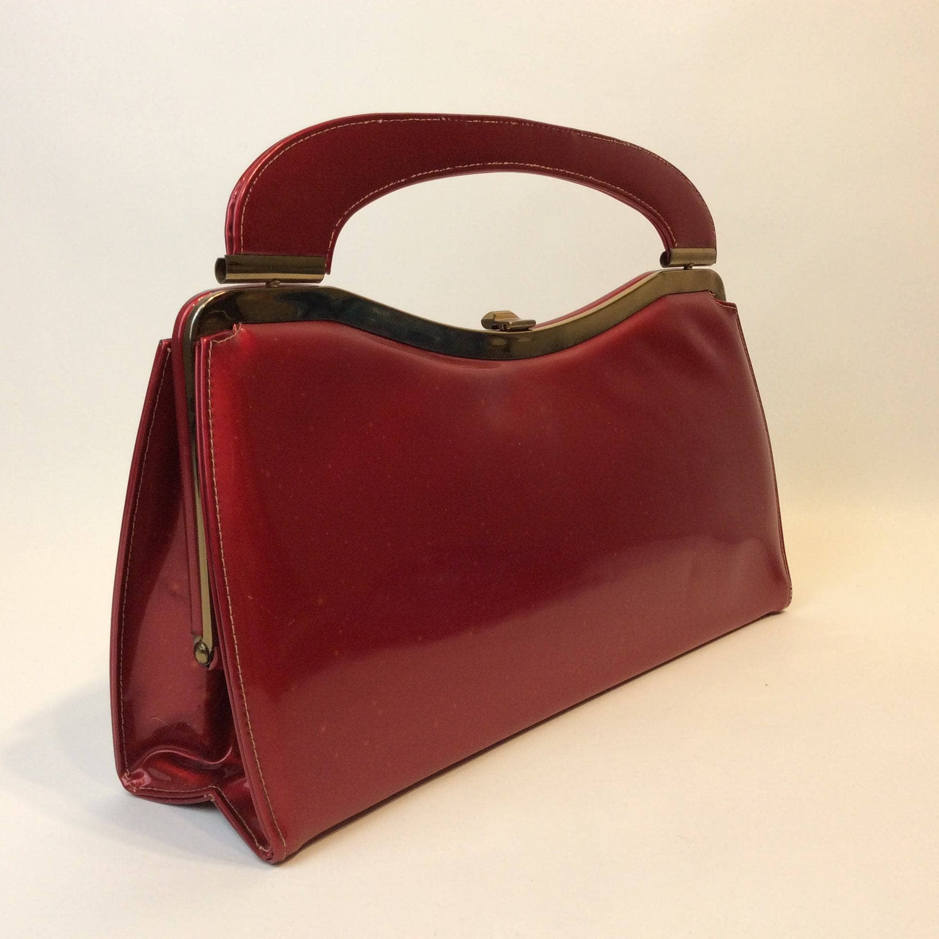 1950s Glossy Red Handbag - Image 2