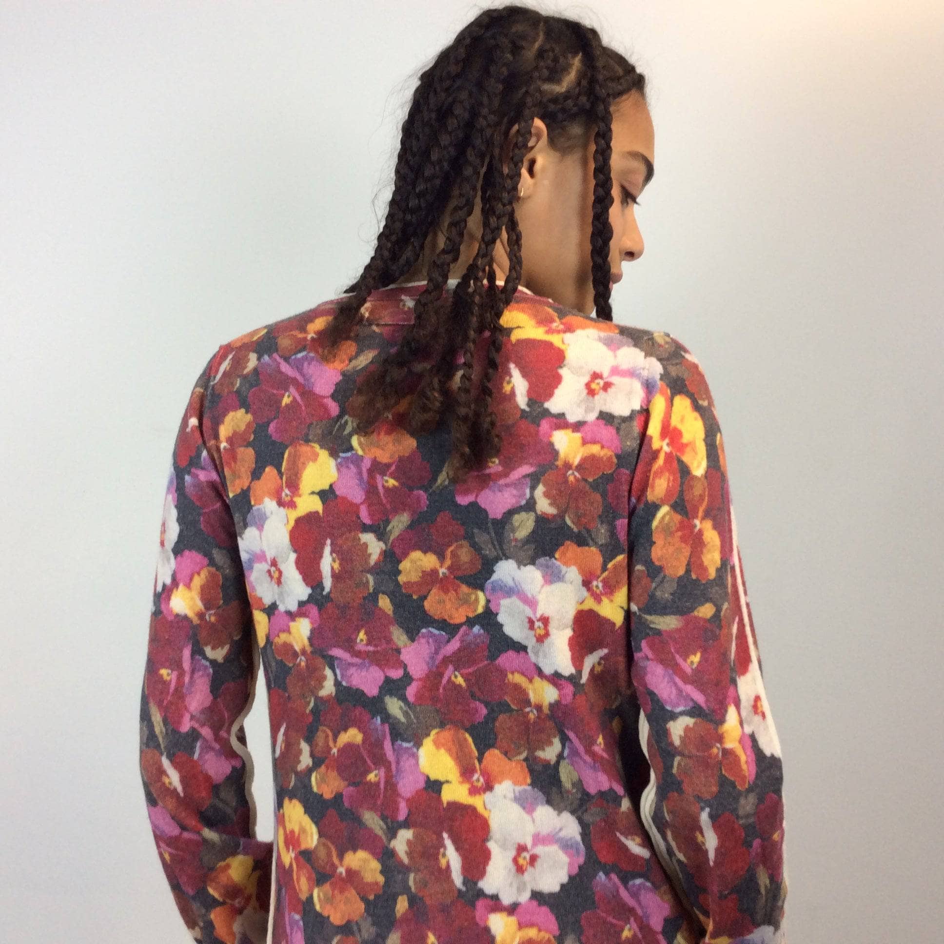 Dolce & Gabbana 3/4-length Fine Wool Floral Cardigan Small-Medium - Image 7
