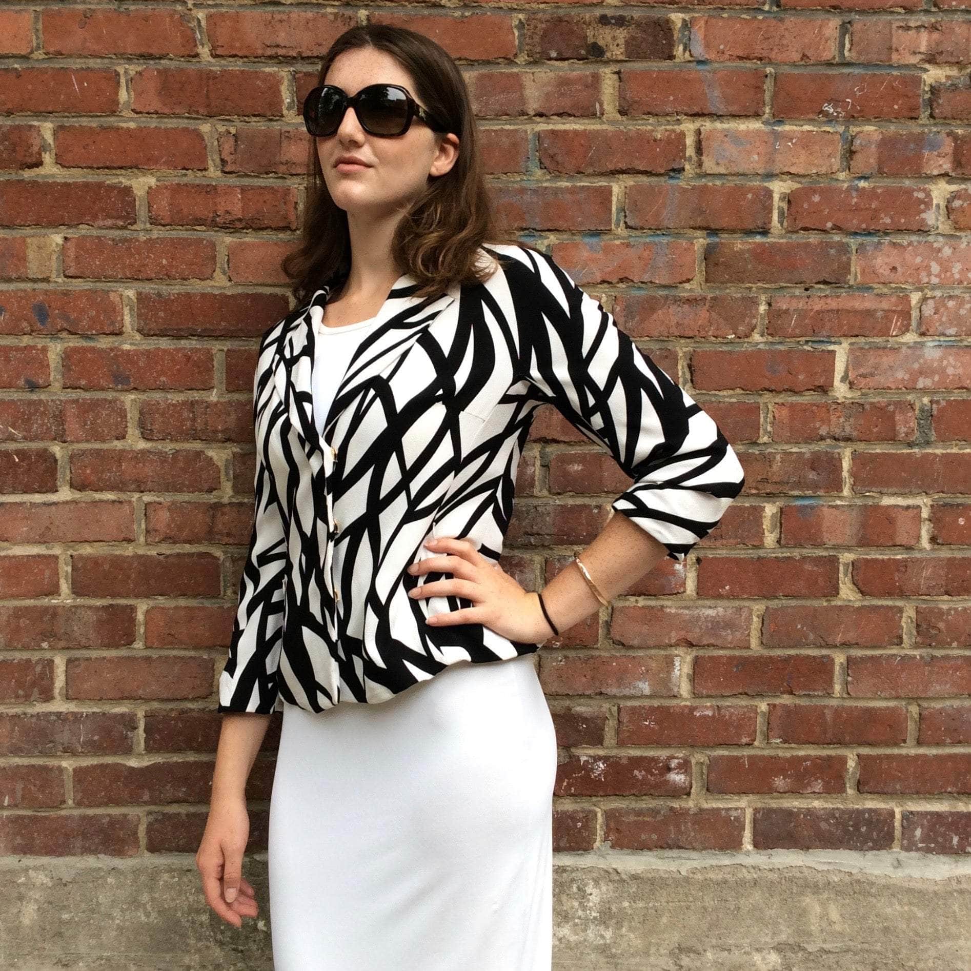 Escada Black and White Printed Blazer Small/Medium - Image 3