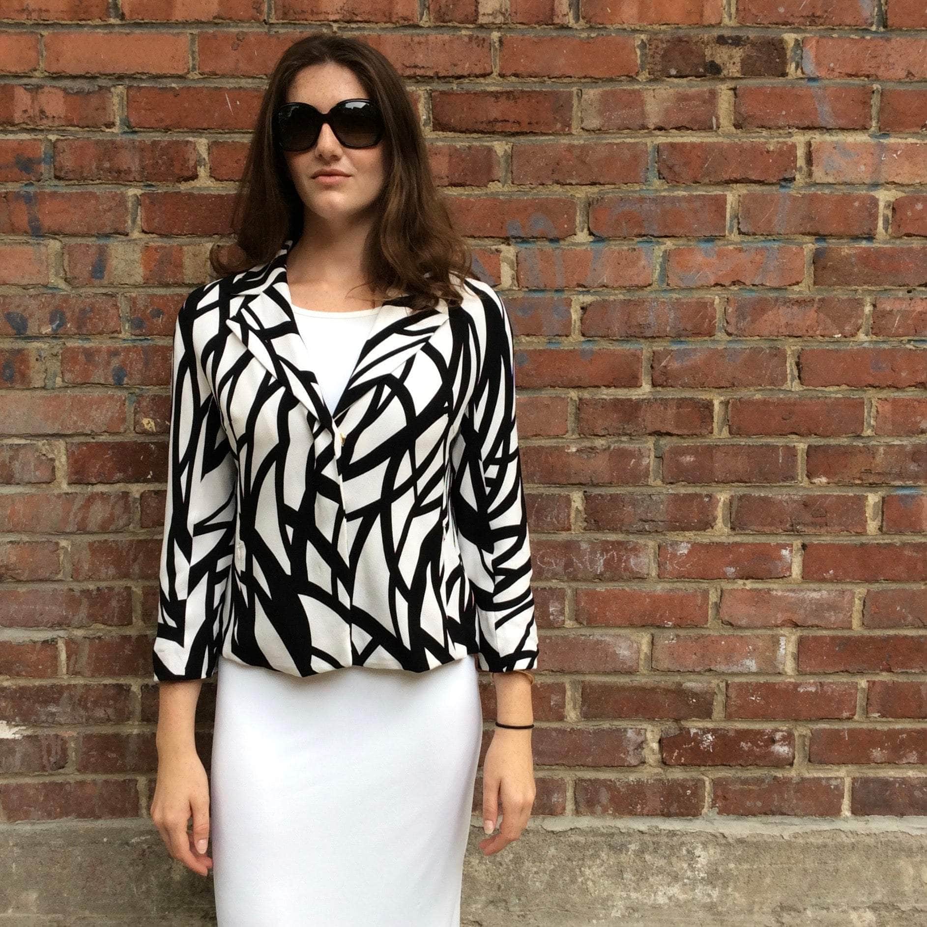 Escada Black and White Printed Blazer Small/Medium - Image 5