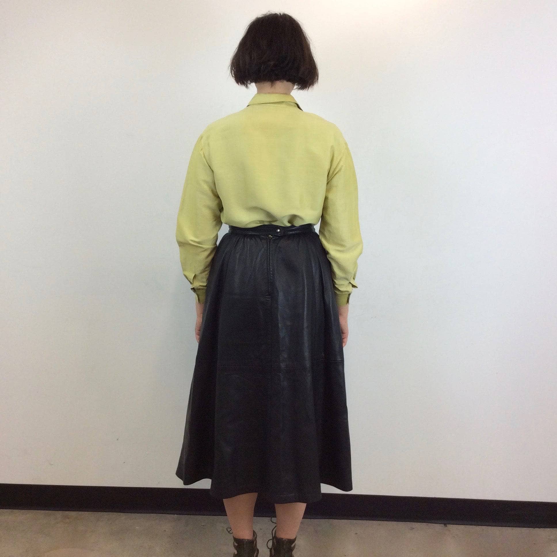 Flared Black Leather Midi Skirt Medium - Image 2
