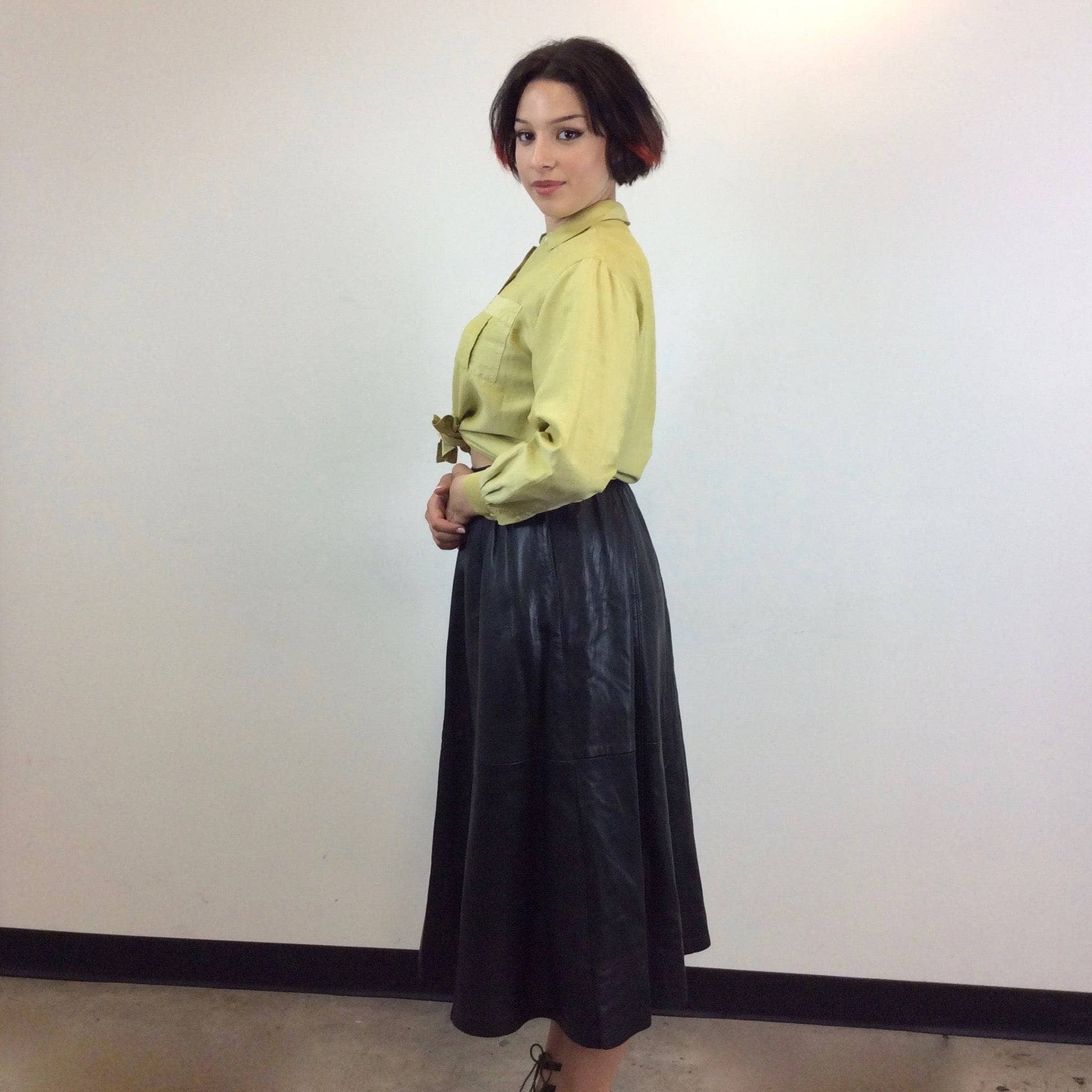 Flared Black Leather Midi Skirt Medium - Image 4