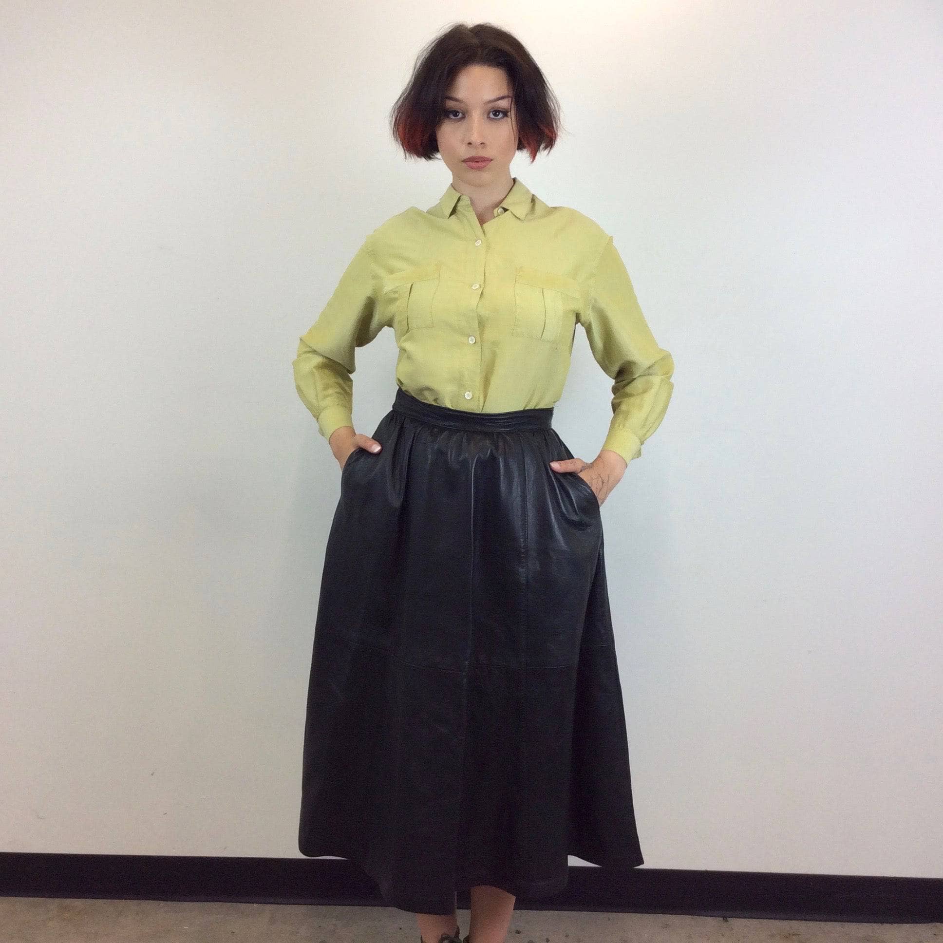 Flared Black Leather Midi Skirt Medium - Image 5