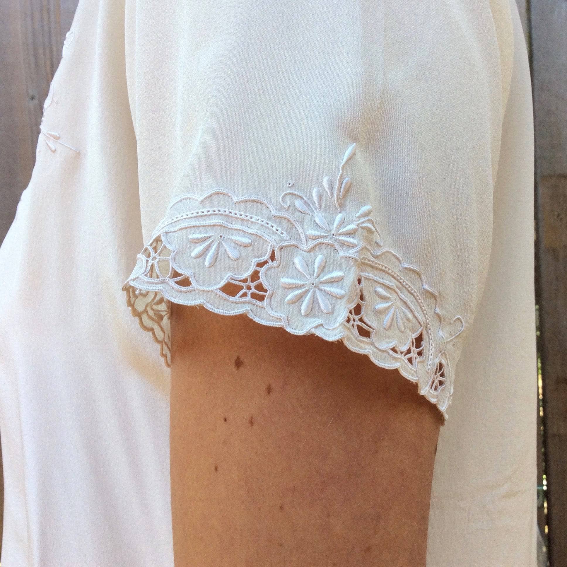 Ivory Silk Cutwork Embroidered Blouse S/M - Image 4