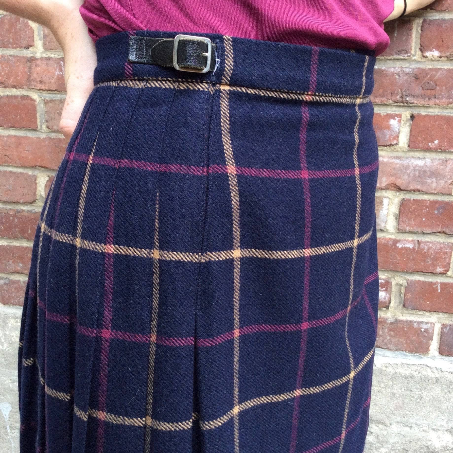 Midi-Length Pleated Tartan Wool Skirt Small-Medium - Image 3