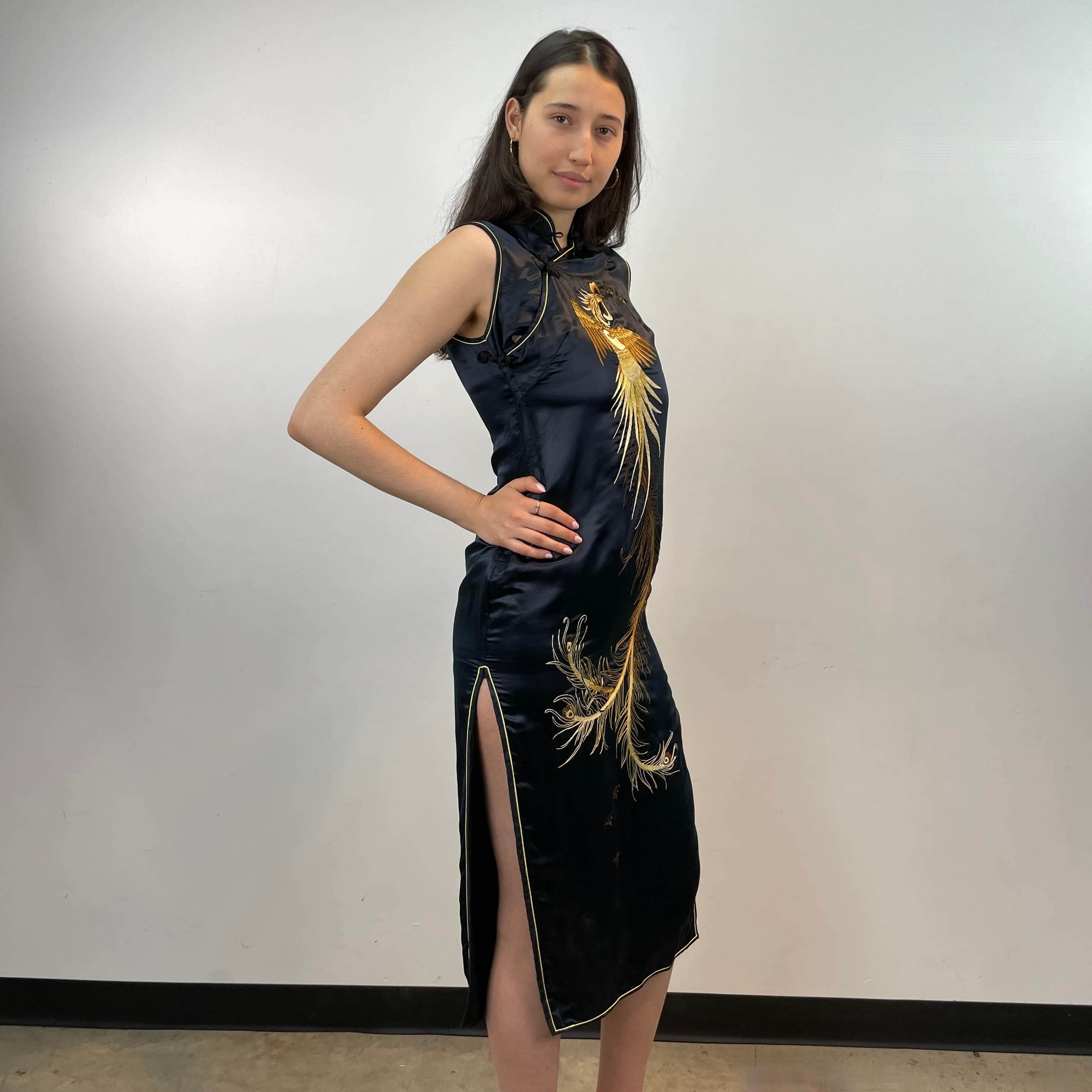 Vintage Hand Embroidered Silk Qipao Midi Dress Small-Medium - Image 2