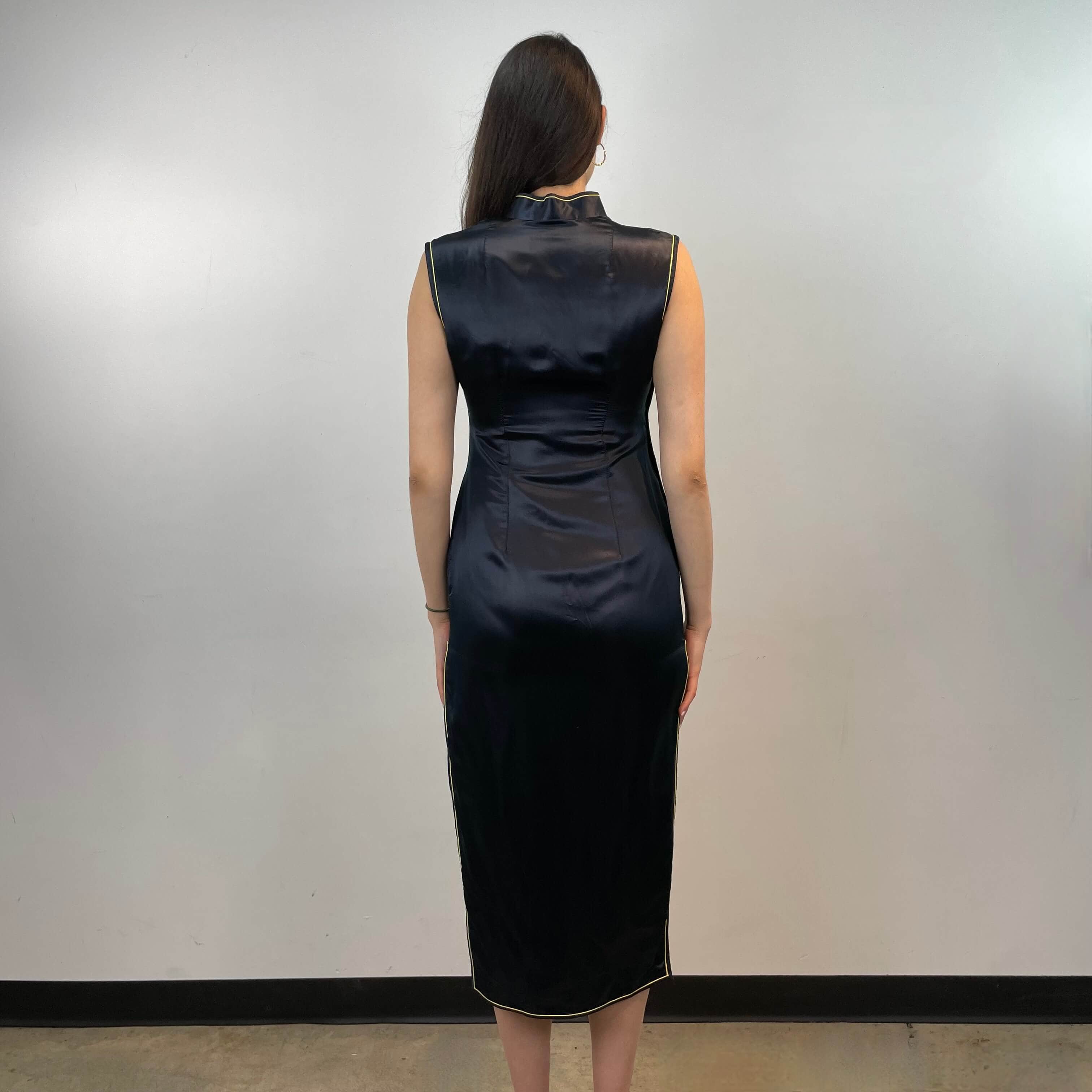 Vintage Hand Embroidered Silk Qipao Midi Dress Small-Medium - Image 3