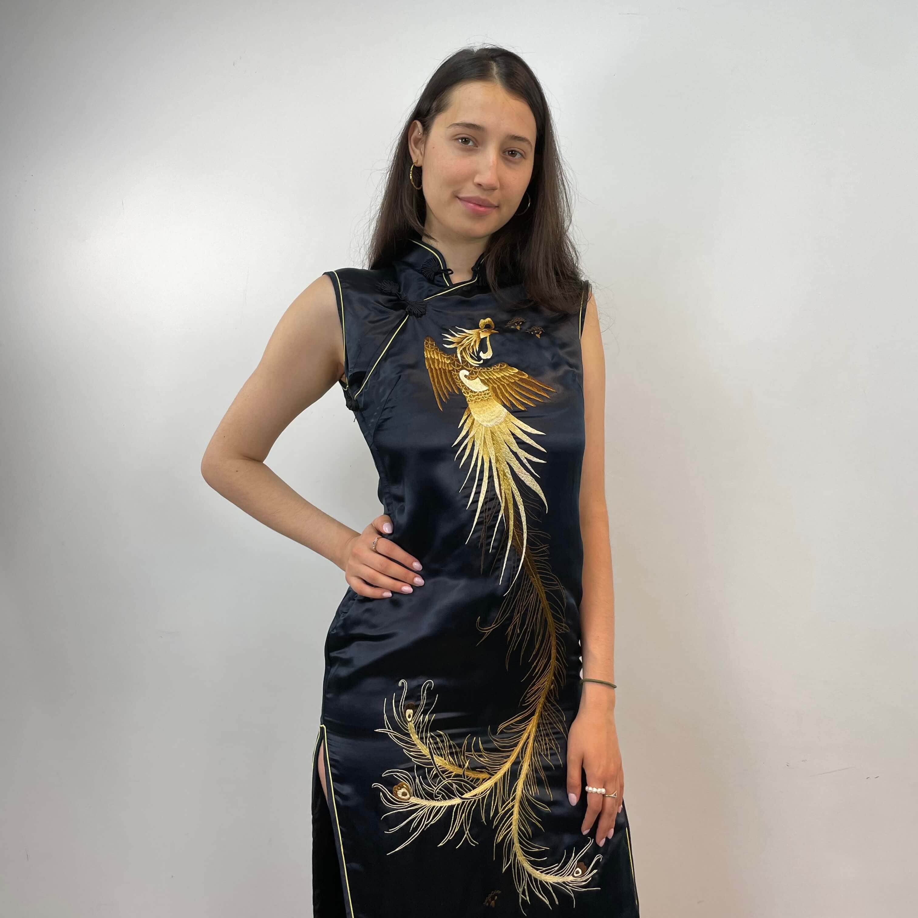 Vintage Hand Embroidered Silk Qipao Midi Dress Small-Medium - Image 4