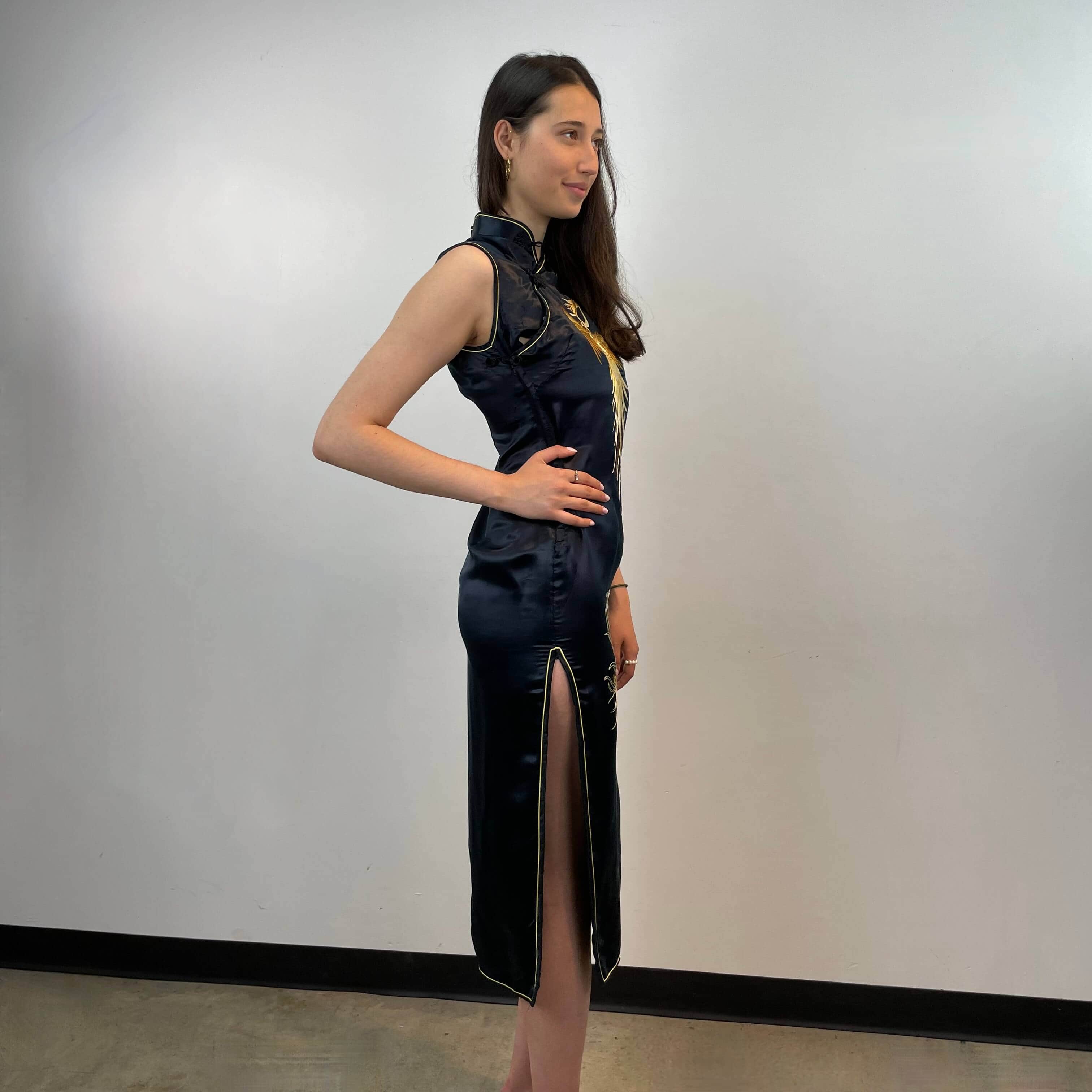 Vintage Hand Embroidered Silk Qipao Midi Dress Small-Medium - Image 6